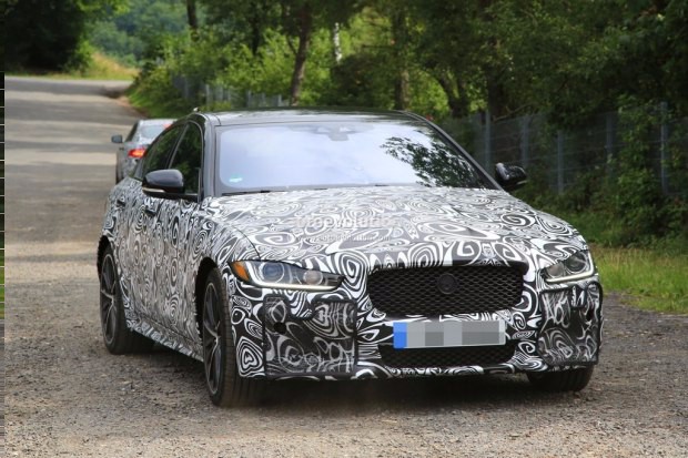 搭50tv8发动机捷豹xesvr车型谍照