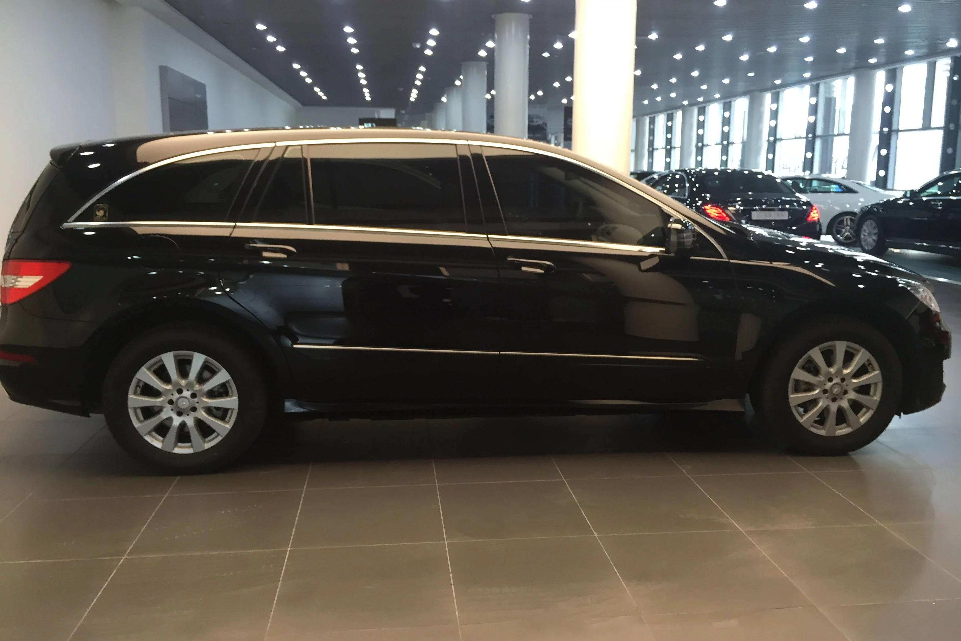 奔驰现车足 r320空间舒适商务全国热销