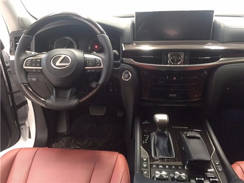 2017款雷克萨斯lx570最新豪华suv优惠价
