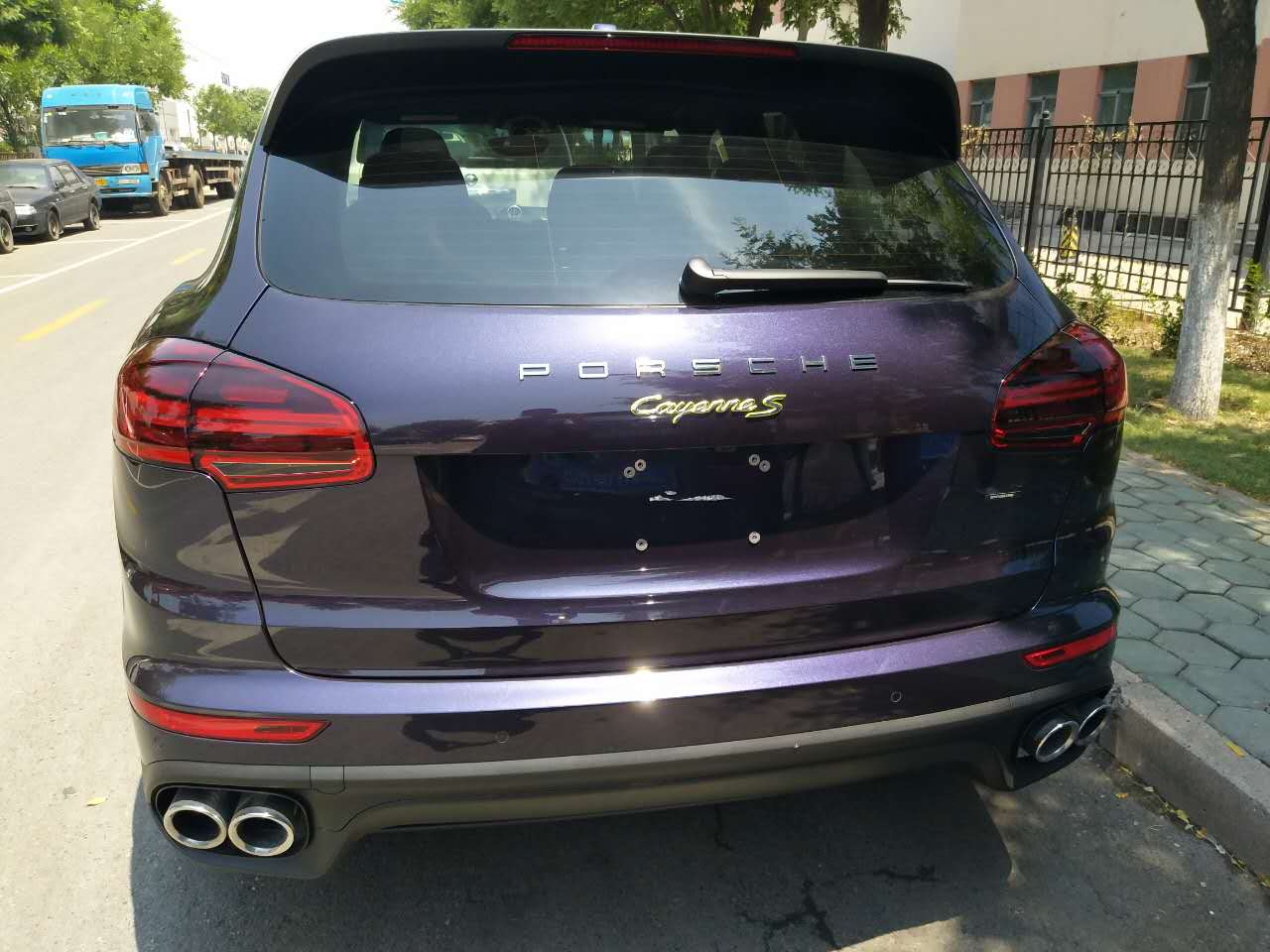 既优雅又独特17款保时捷卡宴天津底价