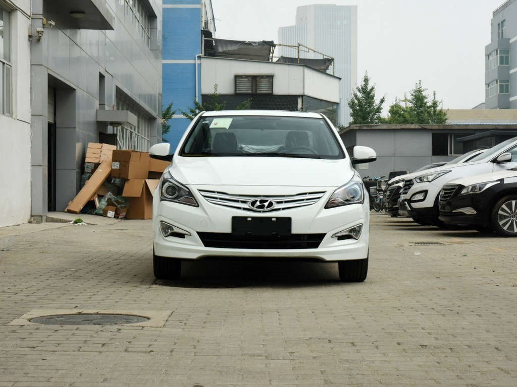 16款瑞纳城市小流氓大降价 特降4万起