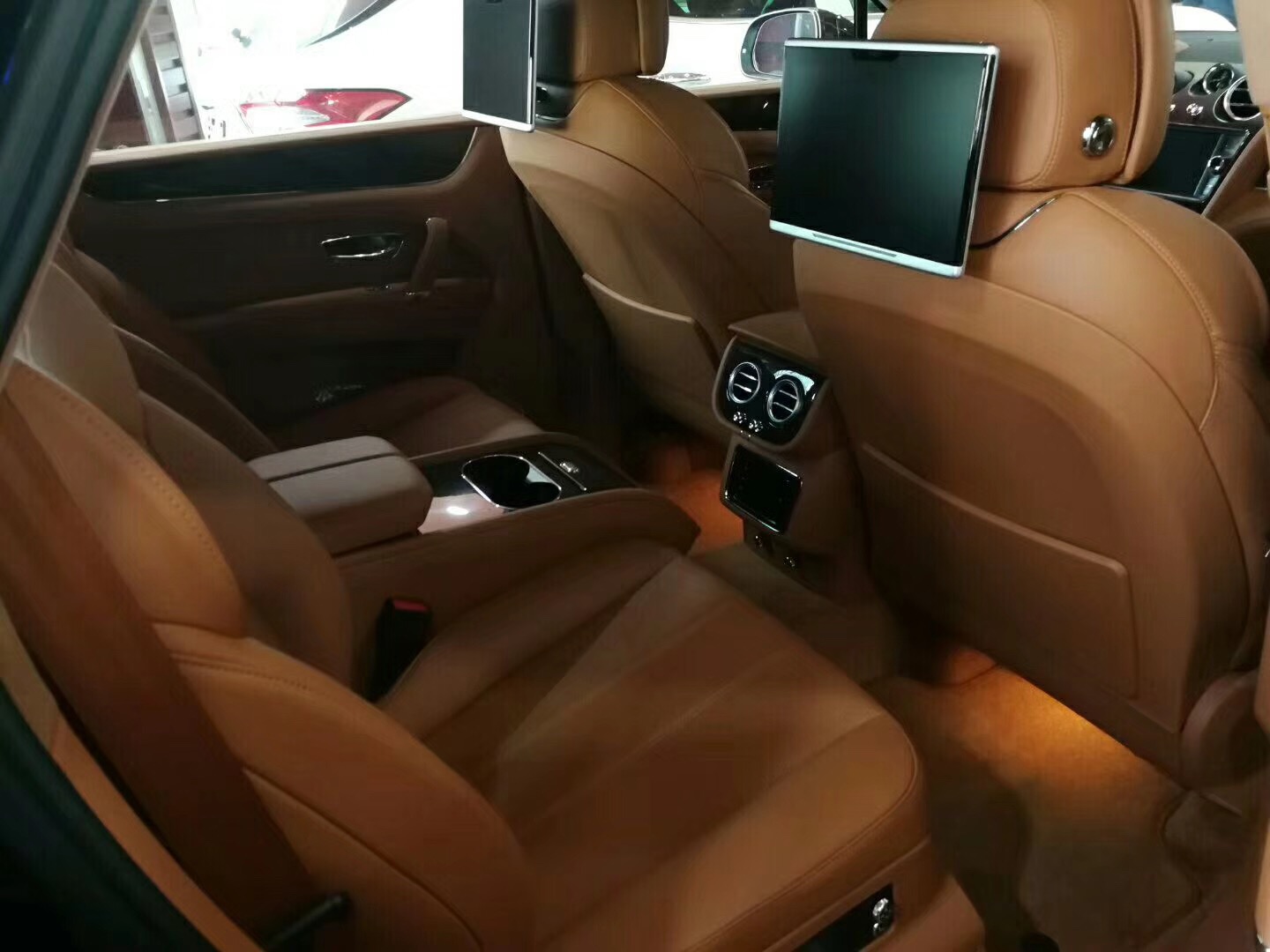 18款宾利添越40t柴油顶配极致豪奢