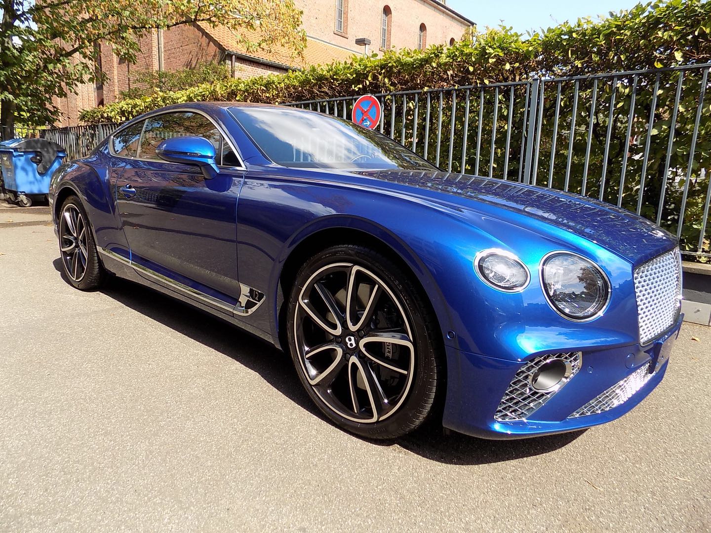 19款宾利欧陆gt 多种颜色可选接受预定