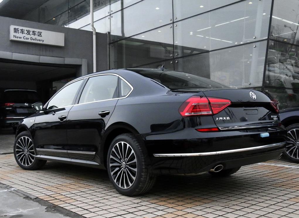 帕萨特尊荣版最新价格 1.8t最低全国售