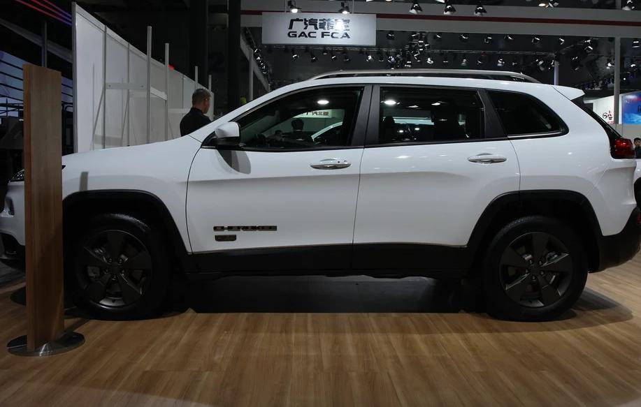 广汽菲克自由光报价及配置自由光优惠多