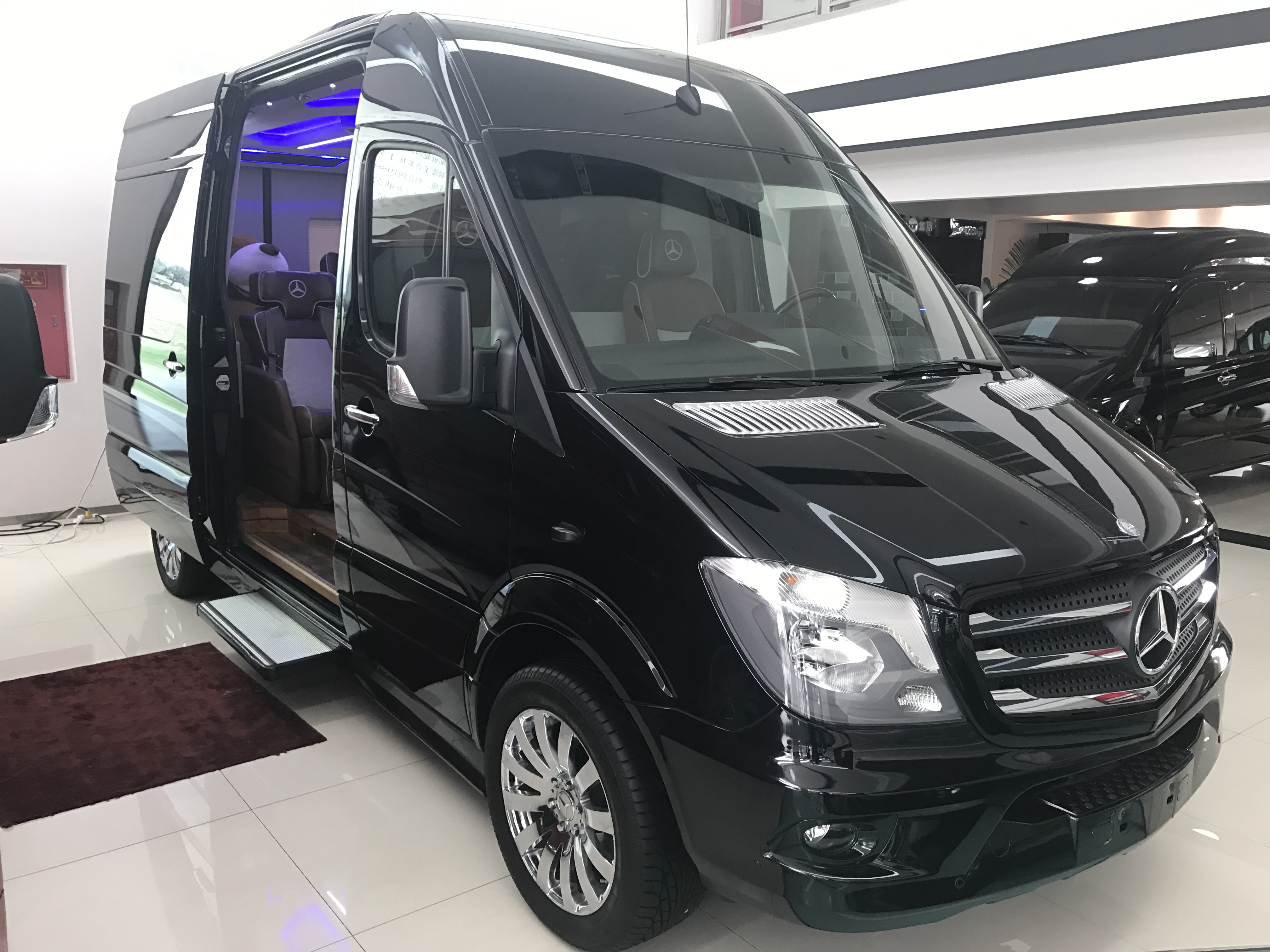 奔驰斯宾特商务车七座版尊享商务生活