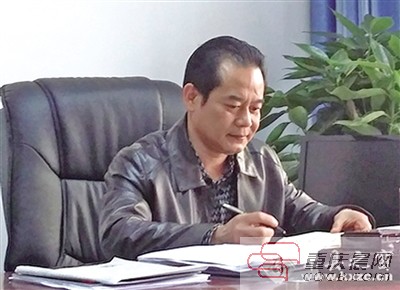 他走了留下73本工作笔记葬礼那天上千人自发送行