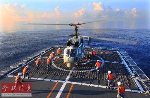 资料图:海军东海舰队在南海某海域,组织复杂水声环境下战雷实射演练.