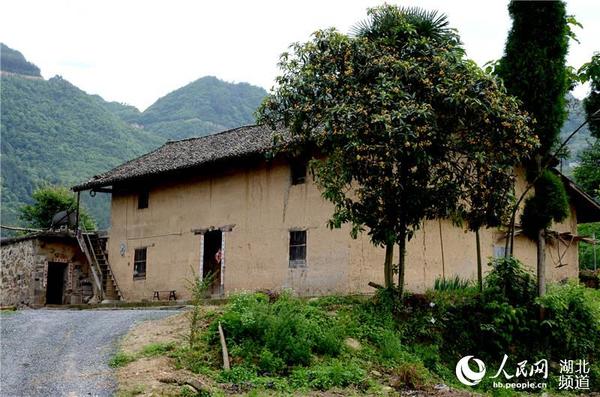 湖北巴东深山一隅老土屋扎堆 成稀缺旅游资源