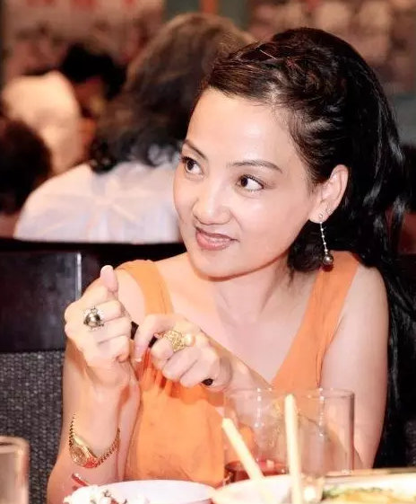 紫鹃徐丽霞剧照 使用"扫一扫"即可将网页分享到朋友圈