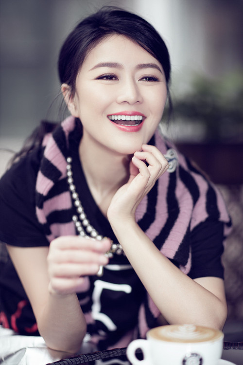 田海蓉街拍写真曝光 满满少女气息恬静美好