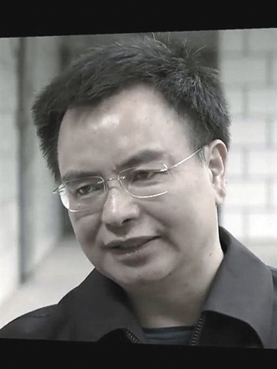 谷春立万庆良奢靡细节曝光