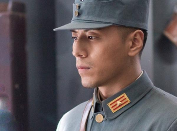 《红旗漫卷西风》热播圈粉 封柏:秦怀武就是我!