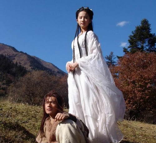 苏有朋与刘亦菲在张纪中导演的作品中,有过合作,当时就有传闻,苏有朋