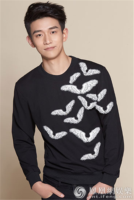 《拜托别黑我》破两千万 黄由启开工富二代豪车护航