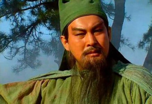 髯长二尺,面若重枣,唇若涂脂,丹凤眼,卧蚕眉",这就是关公的经典形象