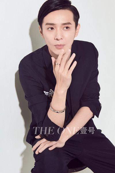 刘智扬杂志大片曝光 射雕"骚克克"尽显超强时尚范