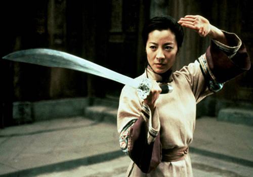 惠英红,曾是武侠动作电影全盛时期最知名的女功夫明星杨丽菁,还记得