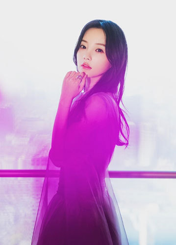 李小璐穿深v纱裙有点仙 有没有美到你