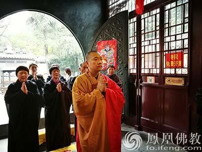 高座寺灵山法师俗家图片