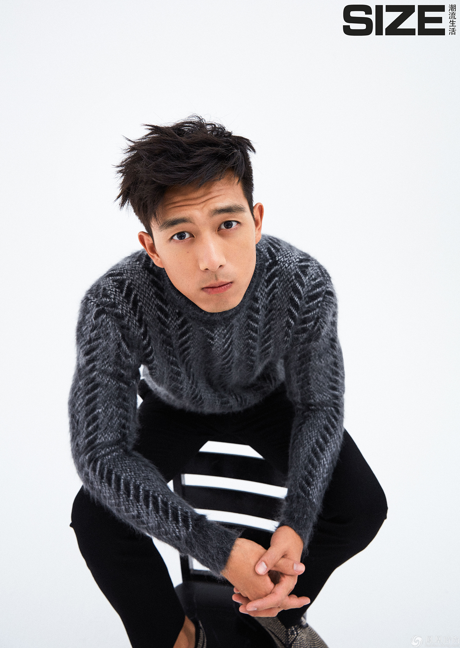 李现size潮流生活杂志大片曝光潇洒现男友展现多重魅力