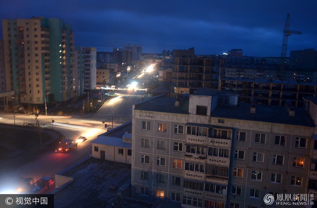 俄发电厂起火关停 城市一片漆黑