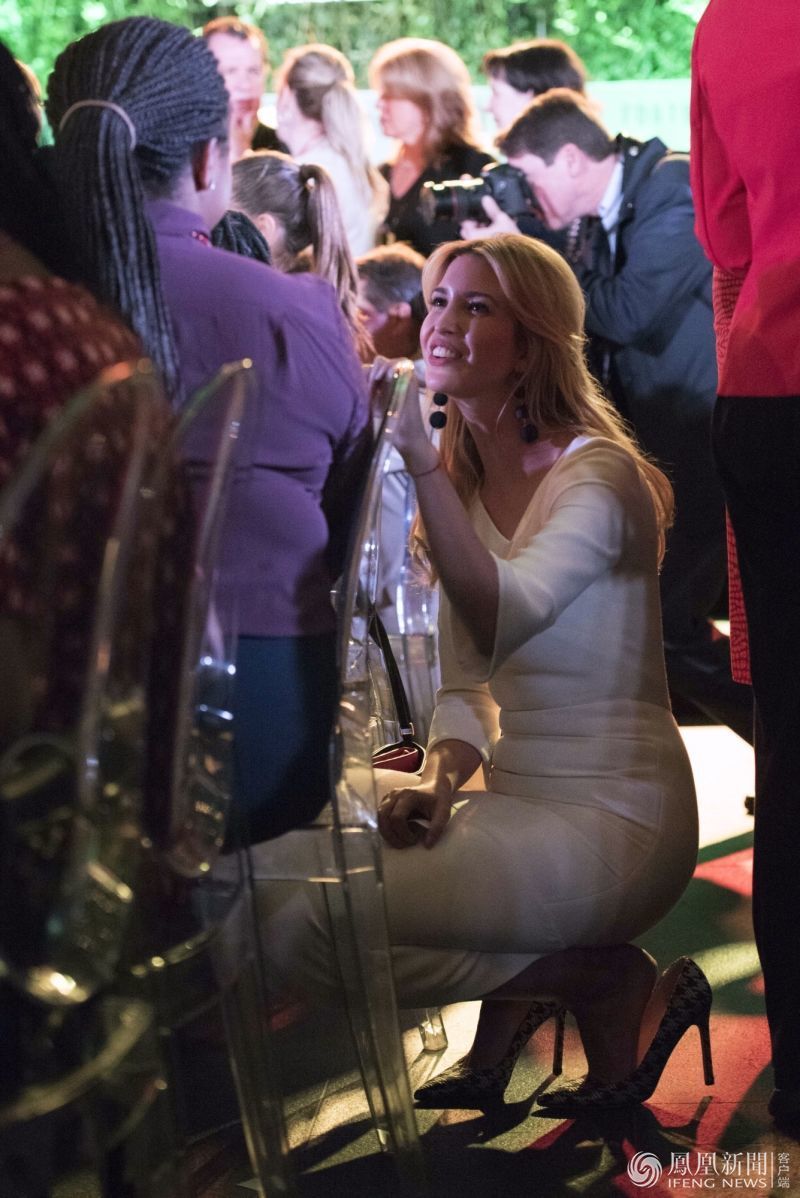 伊万卡和特鲁多同赴晚宴