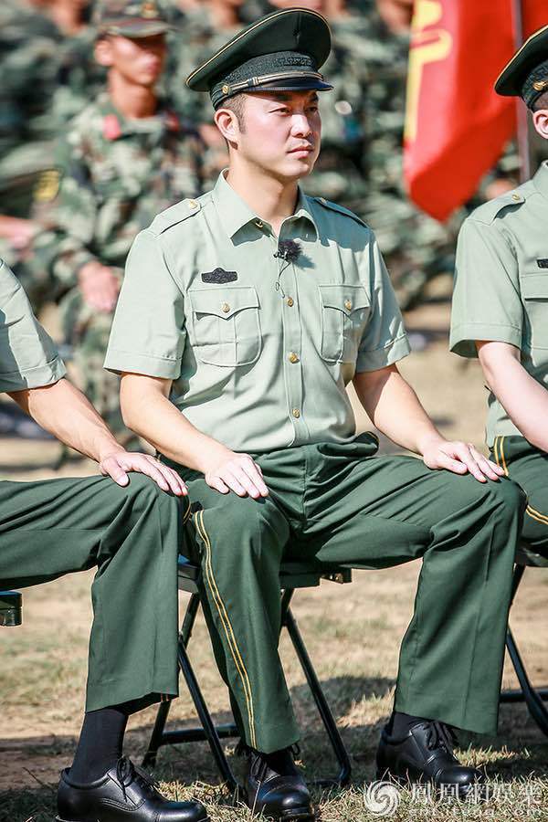 怕犬老兵沙溢再入军营 《奇兵神犬》突破心理障碍