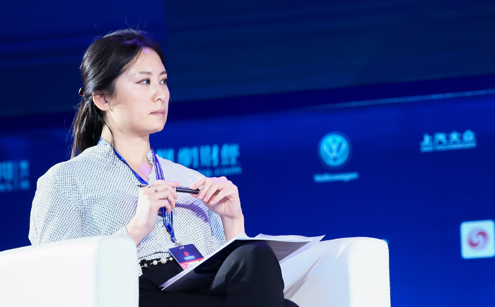 凤凰网财经峰会 主持天团闪亮登场