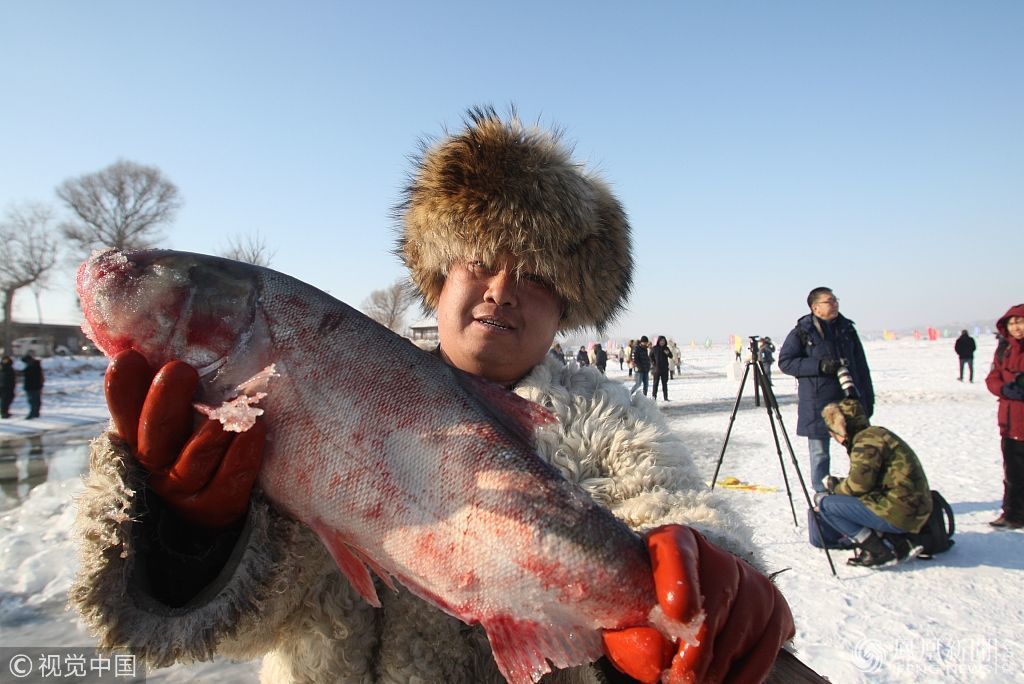 哈尔滨长岭湖冬捕现场