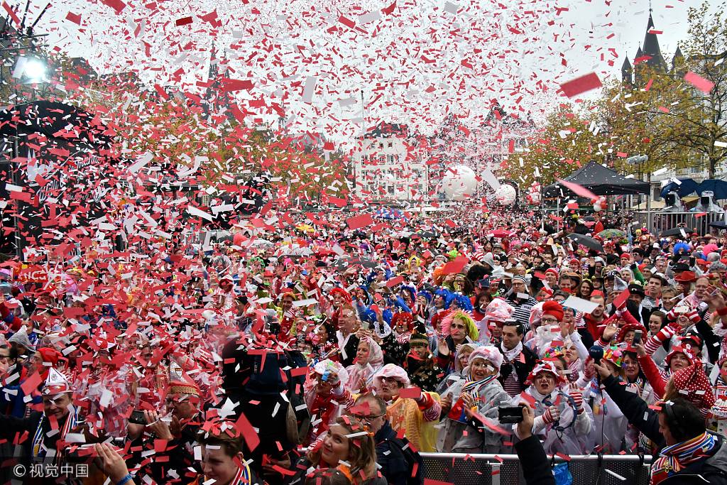 德国科隆狂欢节开幕 民众盛装参加