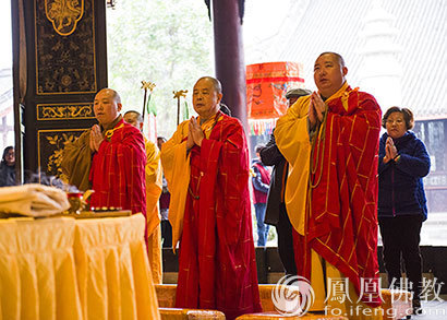成都大慈寺启建巨幅楞严神咒开笔仪式加持法会_凤凰佛教