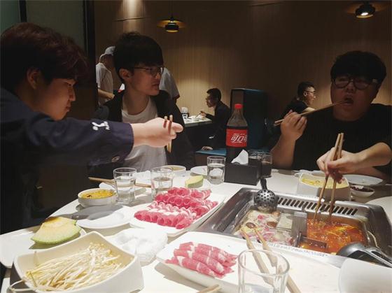 什么时候吃海底捞 c769867b5457e18_w560_h419.jpg