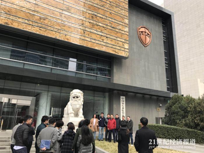 石狮人口有多少人口_夏朝有多少人口(3)