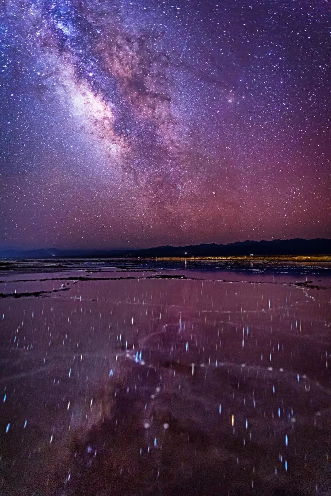 青海海西在夜空之鏡的故鄉觸摸天空與星辰大美中國