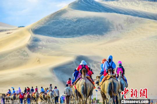 甘肃省沙漠骆驼队 2276c62ee82e378_w540_h360.jpg