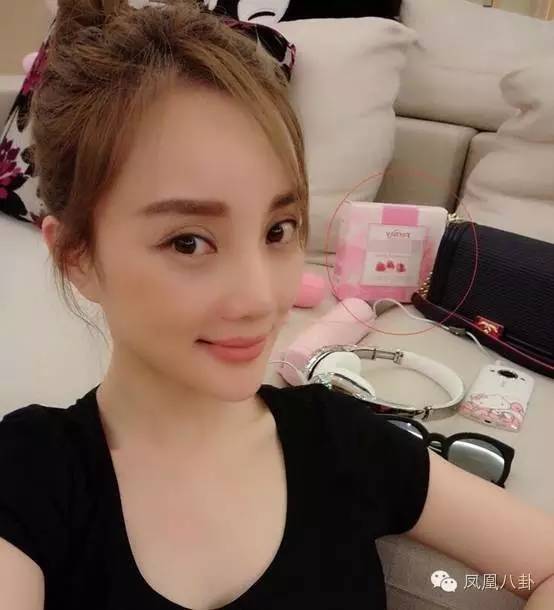 自拍,热舞,玩直播…影后李小璐为何走上网红路?