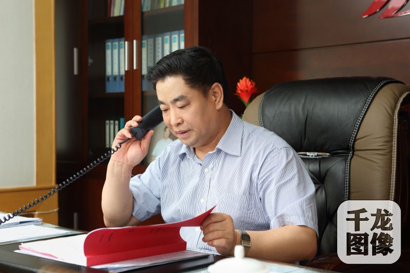 红都集团公司总经理张培.
