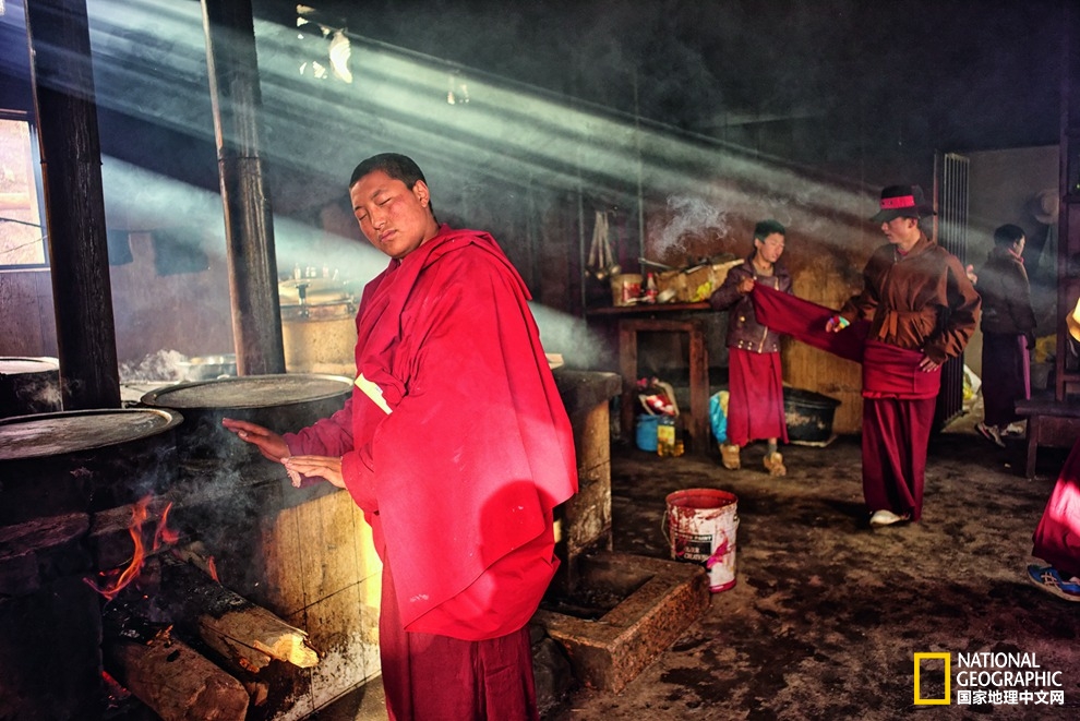 孜珠寺的历史可以上溯到3000年前,寺庙座落在孜珠山上,作为外象雄的