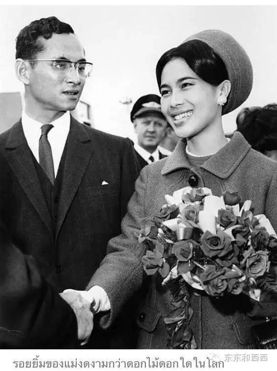 15岁热恋,中年反目 她当70年王后的人生恰似甄嬛传