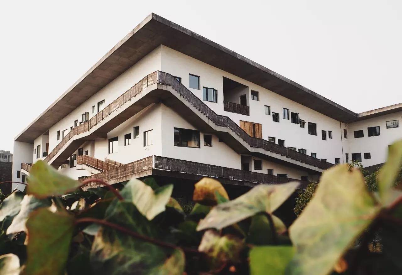 69 大千世界 69 中国最美大学排行榜(三)【30p】 top 13 中国美术