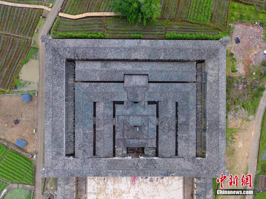 航拍中国最大方形围屋